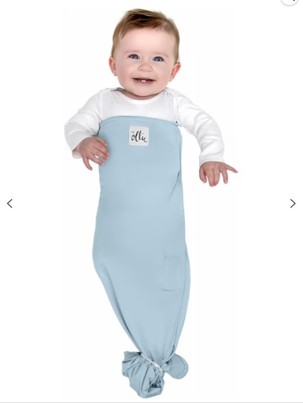 The Ollie Velcro baby swaddle - Light Blue